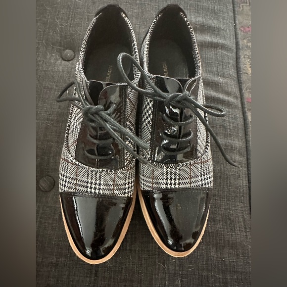 Worn once like new size 8 women’s platform stylish shoes - Picture 2 of 5